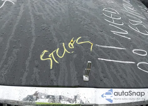 2009 Lincoln Town Car Signature Limited z USA, uszkodzony, nr VIN 2LNHM82V99X609905